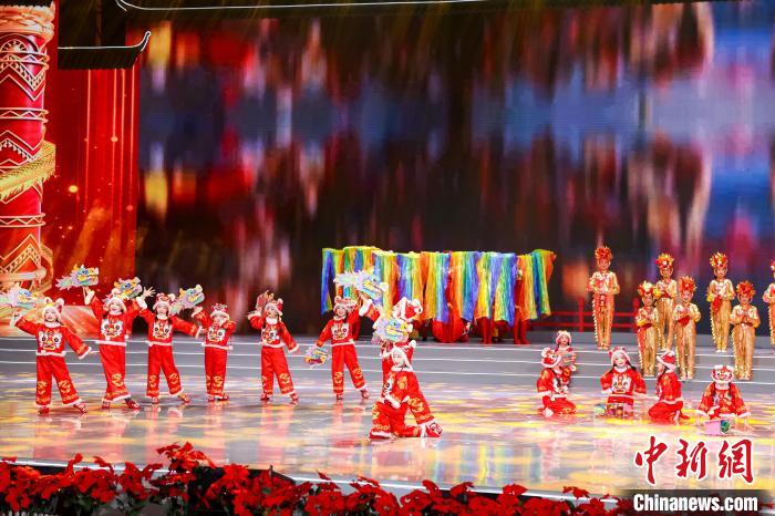 第十四届中国农民春节联欢会在湖北荆门举行